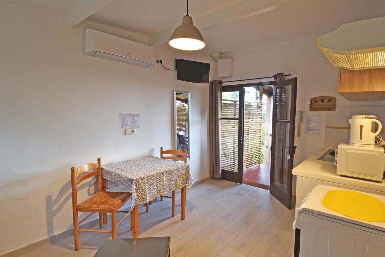Bungalows Du Maquis ปอร์โต-เวคคีโอ ภายนอก รูปภาพ
